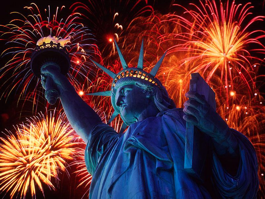 fireworks n libertylady.jpg